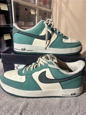 Nike Air Force 1 '07 LV8 "Notebook Doodle. No box